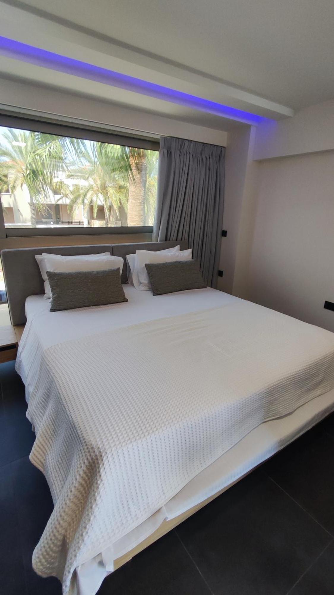 Summertime Signature Suites Ajía Marína Kültér fotó