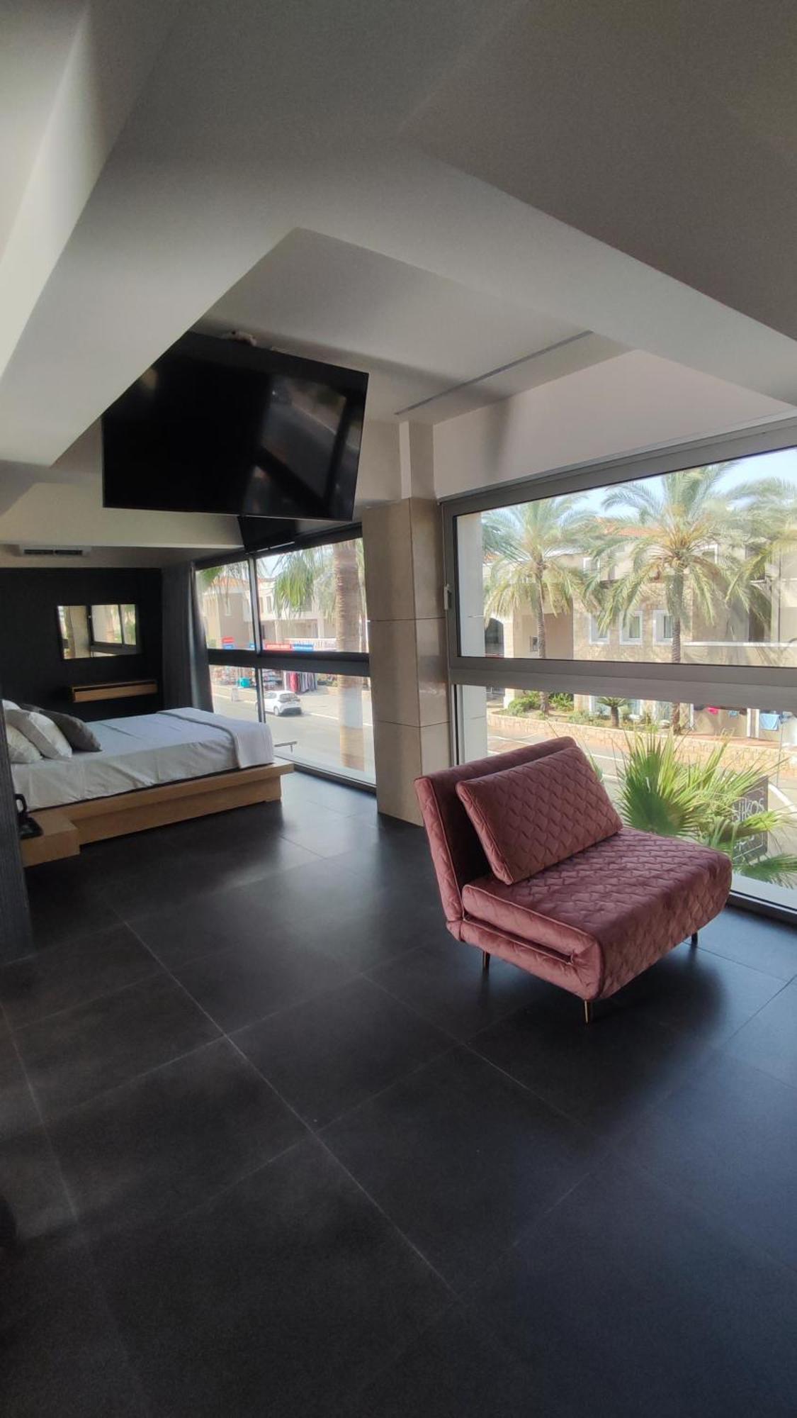 Summertime Signature Suites Ajía Marína Kültér fotó