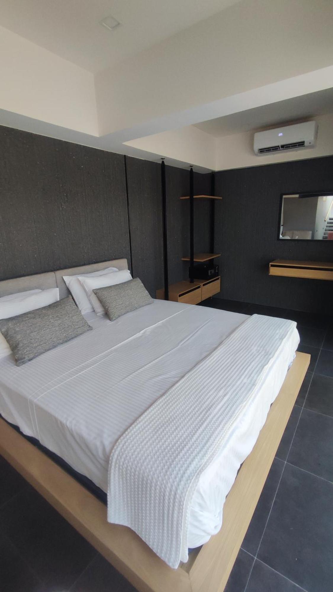 Summertime Signature Suites Ajía Marína Kültér fotó